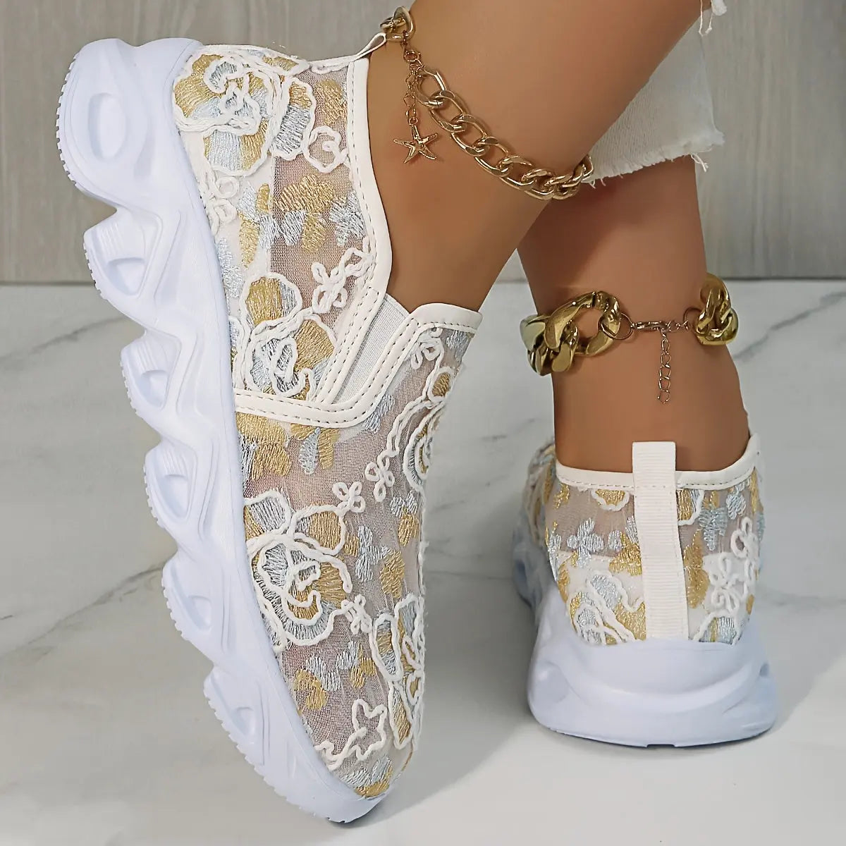 Baskets Noires Florales Brodées GOOD FEET–Confort & Élégance Féminine 👟🌸 GOOD FEET